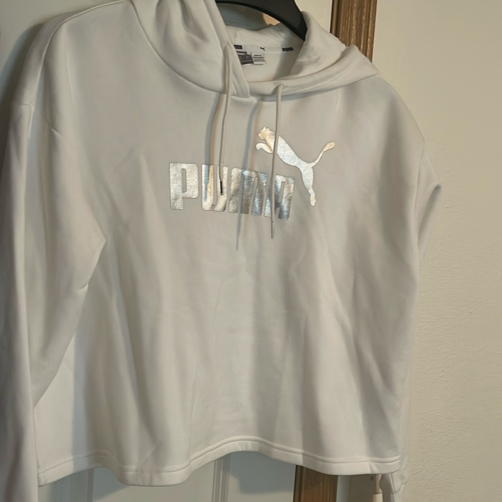 Brand new crop sweater size medium